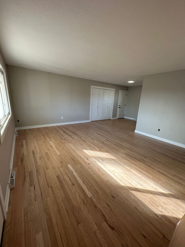 Photo - 3 Bedroom, 1 Bathroom House with Attached ...