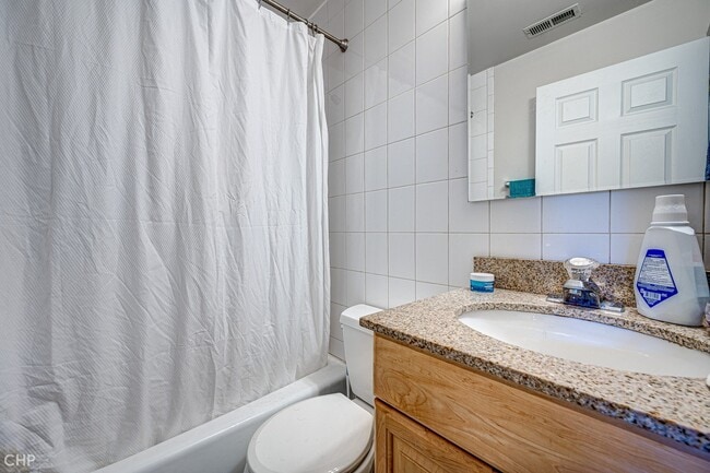 Photo - 1911 W Cortland St Unit 1