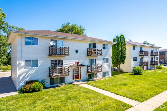 Maplewood Apartments