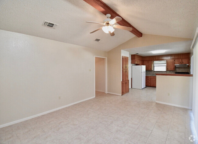 Building Photo - 2 Weeks FREE RENT!!! Charming 3 Bedroom 1.... Rental