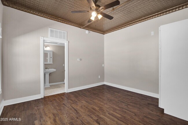 Photo - 5753 W Glendale Ave Unit Apt 202