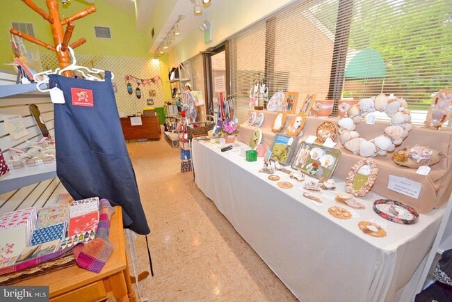 Photo - 835 Coxswain Way