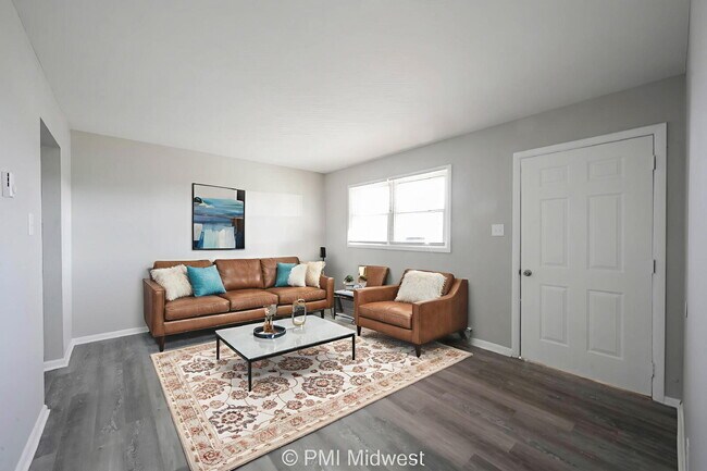 Photo - "Charming 2-Bed Oasis in Fountaintown – Cozy Living with Modern Comforts!" Unit 2B