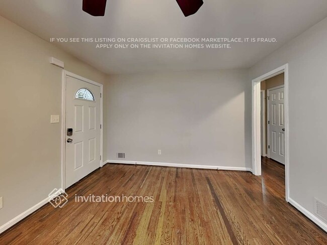 Photo - 3439 Alcan Way