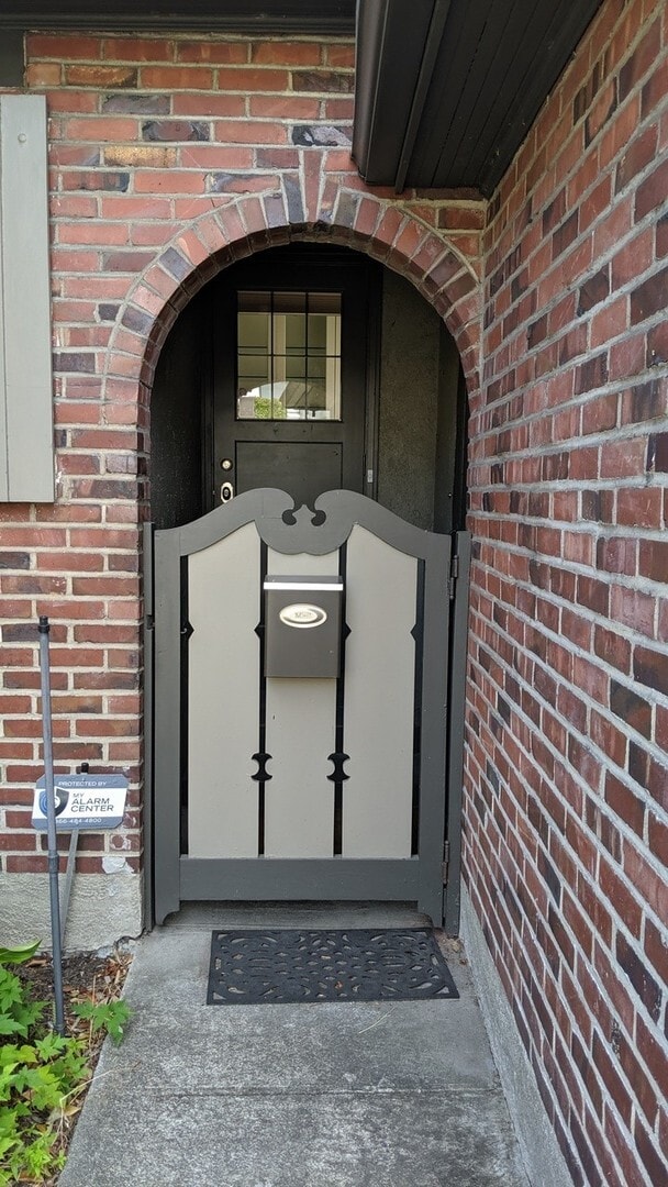 Photo - Stylish Tudor house with 3-bed, 2.5-bath, 1 office for rent in North Queen Ann