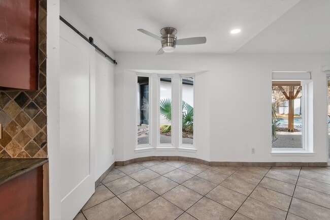 Photo - 127 Sagewood Dr