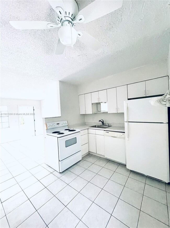 Photo - 400 SE 31st St Apartamento Unidad 2
