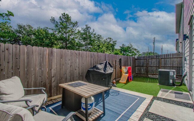 Photo - 1221 W Tidwell Rd