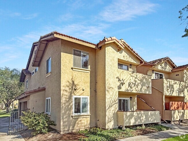 Building Photo - Beautiful 1B/1BA Condo in San Marcos! Unit 226