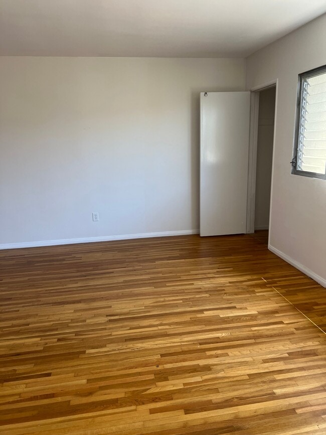 Photo - 3426 Mentone Ave Unidad 7