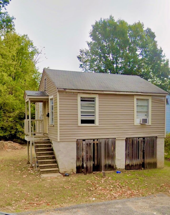 Photo - 3551 W College St Unit 3551 1/2 W College