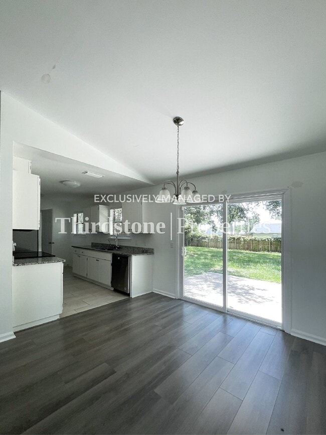 Photo - 139 Cherry Point Dr