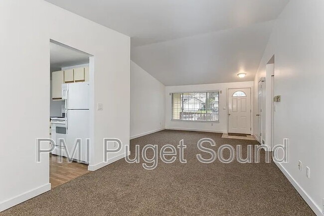 Building Photo - 22127 NE 9th Pl Rental