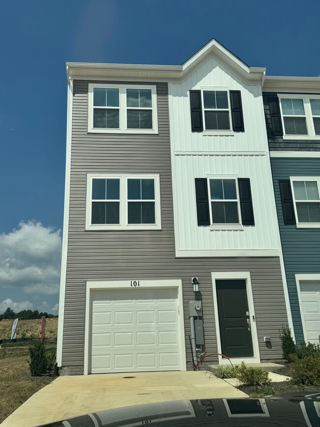 Building Photo - 101 Milburn Dr Rental