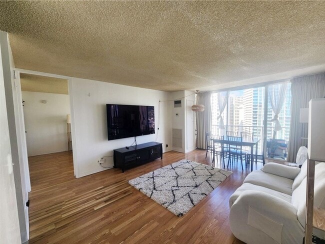High Rise, Furnished, Central AC - High Rise, Furnished, Central AC Condo Unit 2104