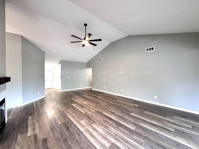 Photo - 3847 Biscayne Dr