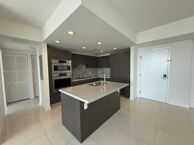 Photo - 7825 NW 107th Ave Unit 703