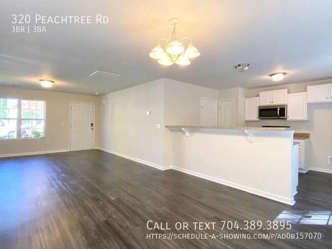 Photo - 320 Peachtree Rd