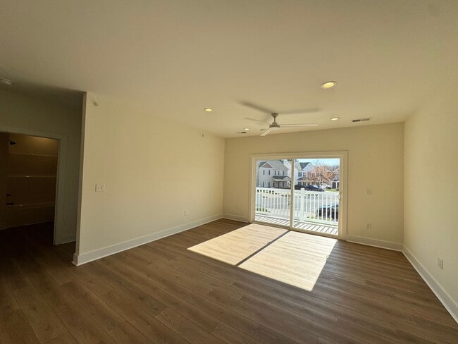 Photo - THE CROWN AT CORNESTONE Unit 207