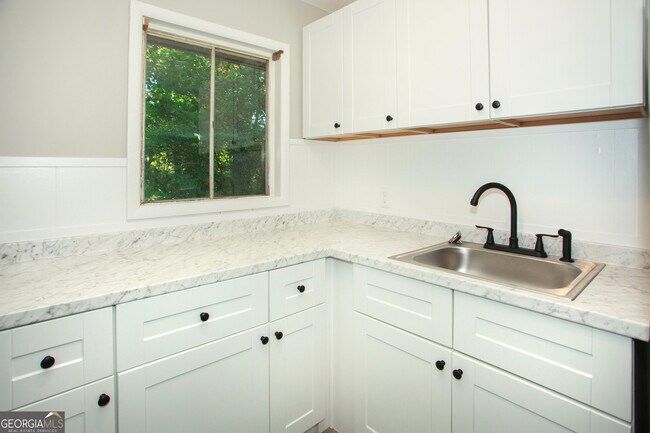 Photo - 1750 Denton St
