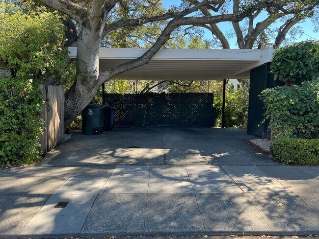 Photo - Beautiful Home in Burlingame!!