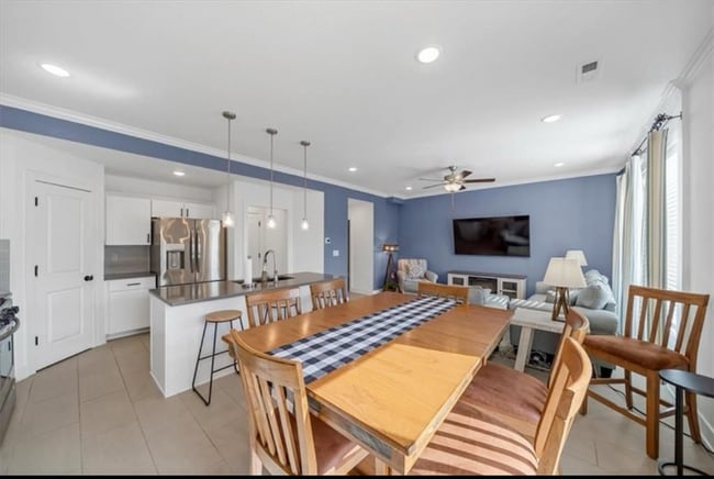 7377 Grand Slam St