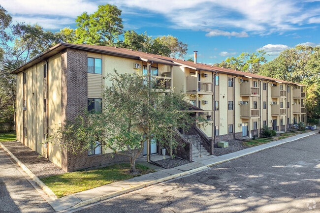 James Manor Apartments