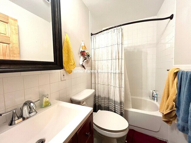 Photo - South End Location, In-Unit Washer and Dryer, Eat-in Kitchen