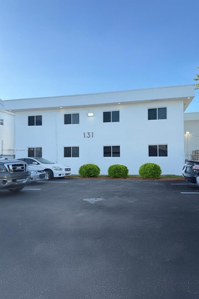 Building Photo - 131 NW 77th St Unit 2 Rental