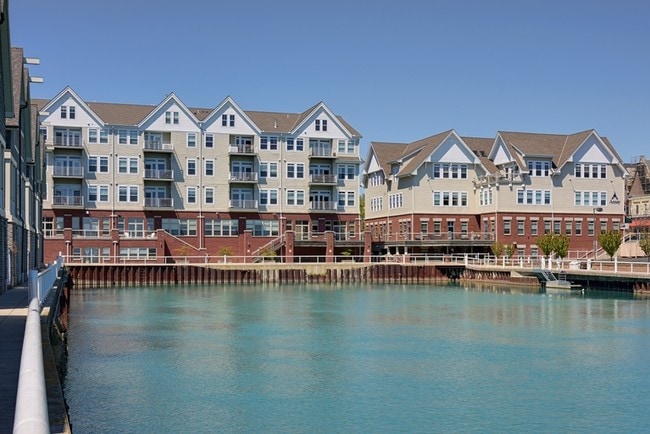 Photo - 110 S Wisconsin St