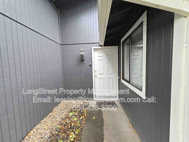 Photo - 2711 Newton St