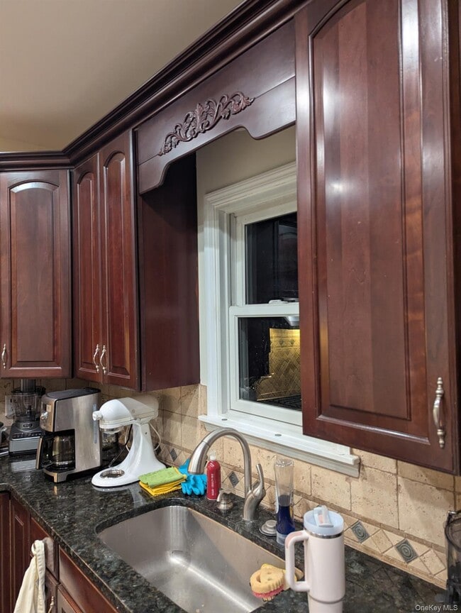 Photo - 71 Longview Ave