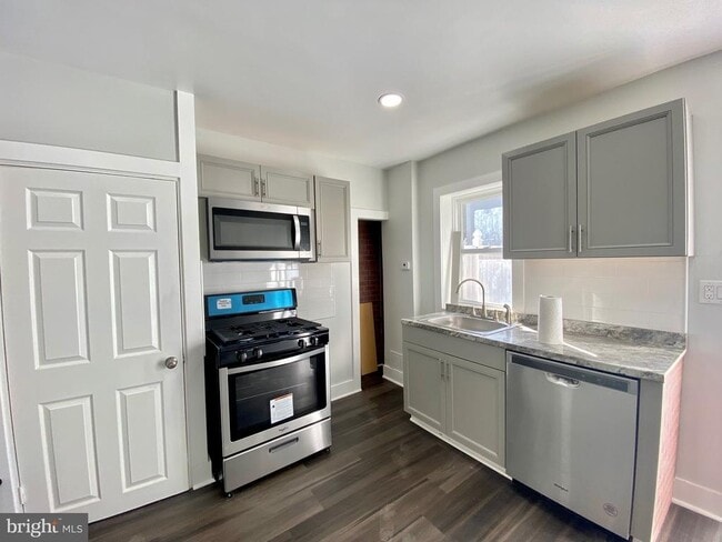 Photo - 2236 Cedar St