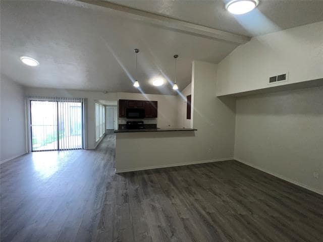 Photo - 4604 Nervin St