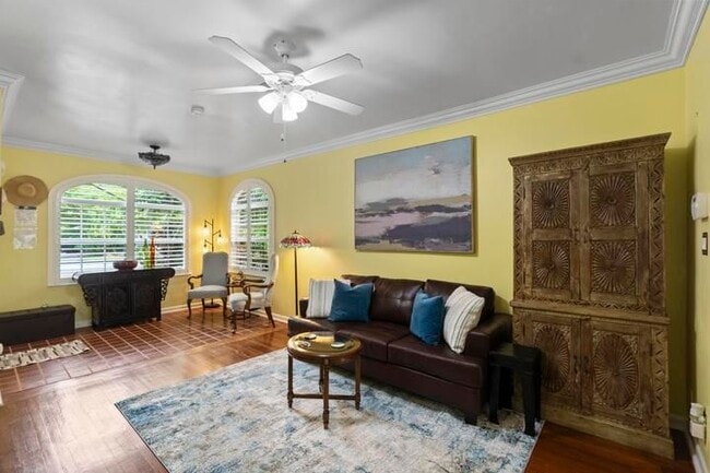 Photo - 614 SE 5th Ct