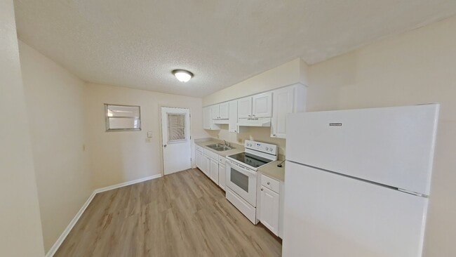 Photo - Lovely 2 Bed / 1 Bath Duplex in Lake Alfred