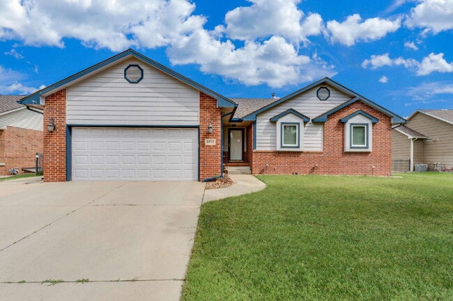 Building Photo - "Spacious 4-Bedroom Retreat with 3 Full Baths in Prime Wichita Location – 2,812 Sq. Ft.!"