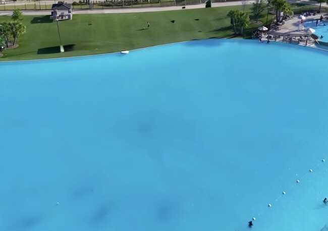 Building Photo - 15310 Dinnet Berm Dr