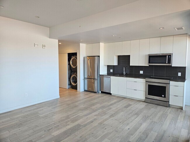 Photo - Beautiful Modern European Design! Include... Unit 308