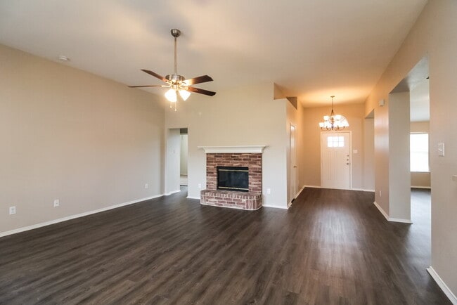 Photo - 1735 Oneal St