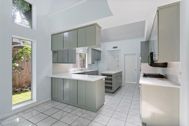 Photo - 8907 Club Creek Cir