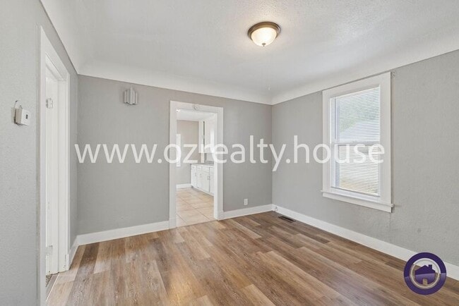 Photo - 1005 Elysian Ave