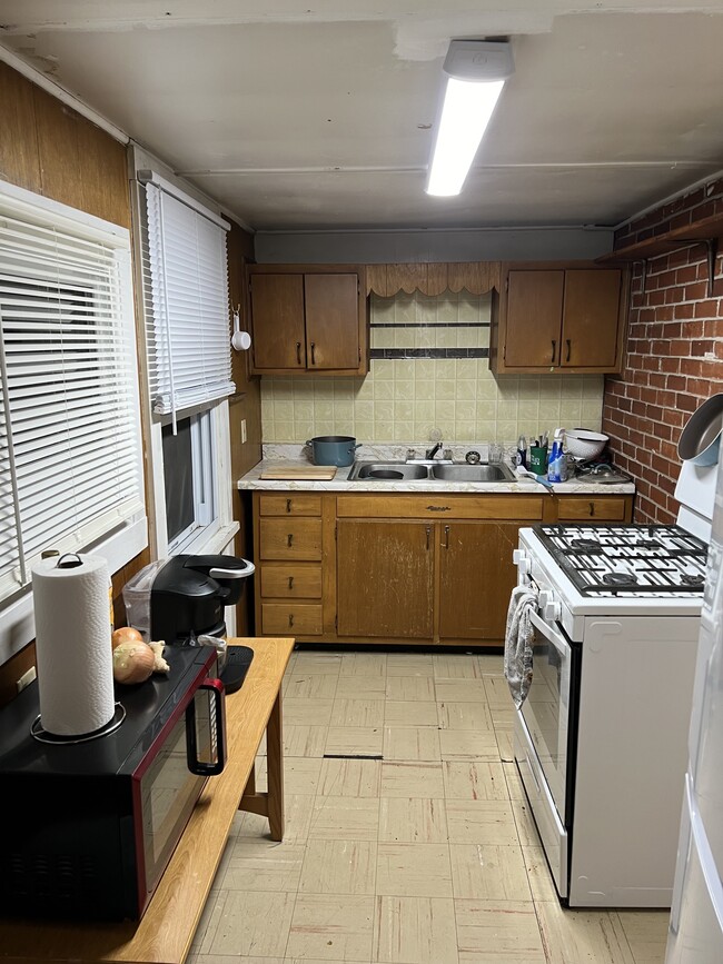 Photo - 35. W. University Street Unit 2W