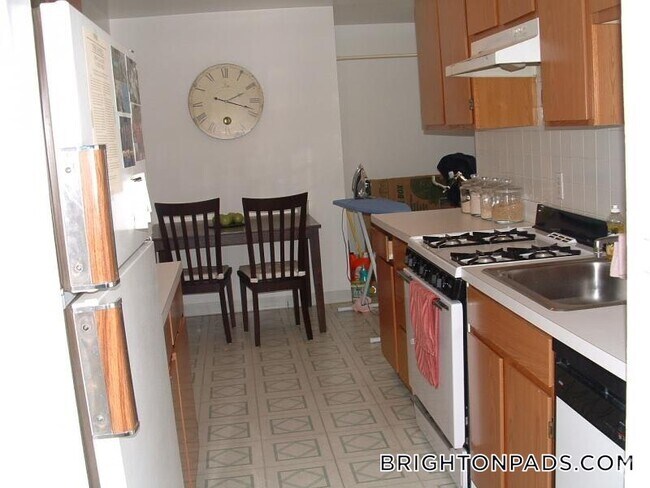 Building Photo - 24 Colborne Rd Rental