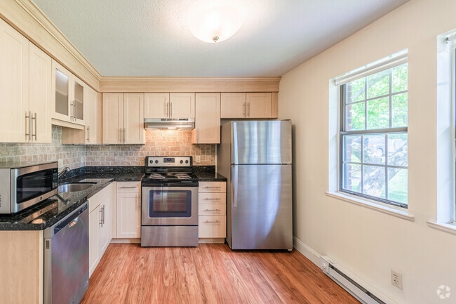 2 BR, 1.5 BA Townhome