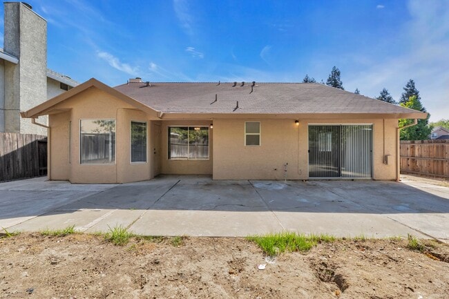 8327 Trimmer Way