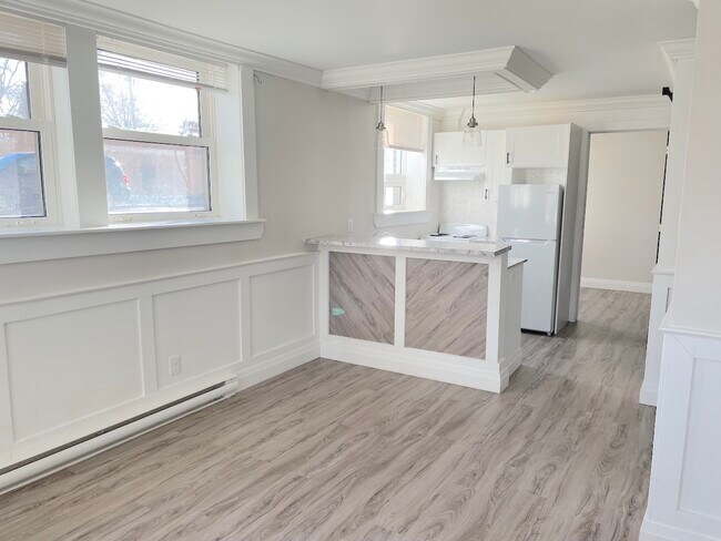 Photo - 1495 Gladstone Ave Unit 101