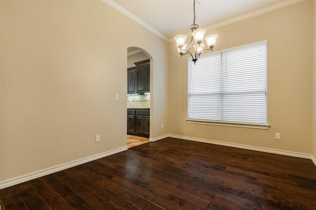 Photo - 600 Irish Ln