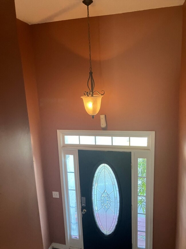 Photo - 221 Omega Ct