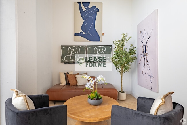 Building Photo - 14526 Kittridge St Unit 505